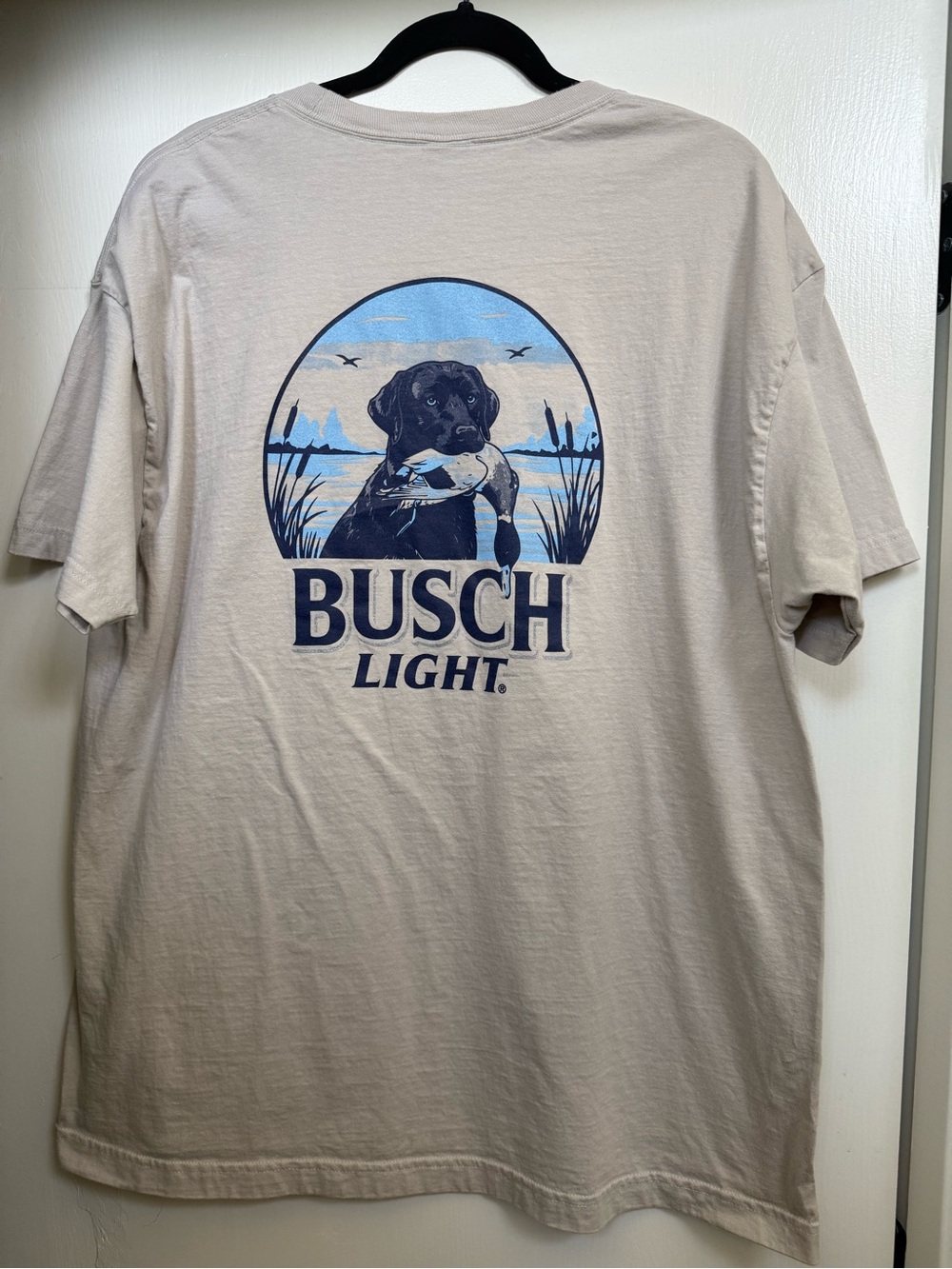 NWOT Busch Light Hanes Beefy-T Men's Short Sleeve Tee Hunting Dog Design